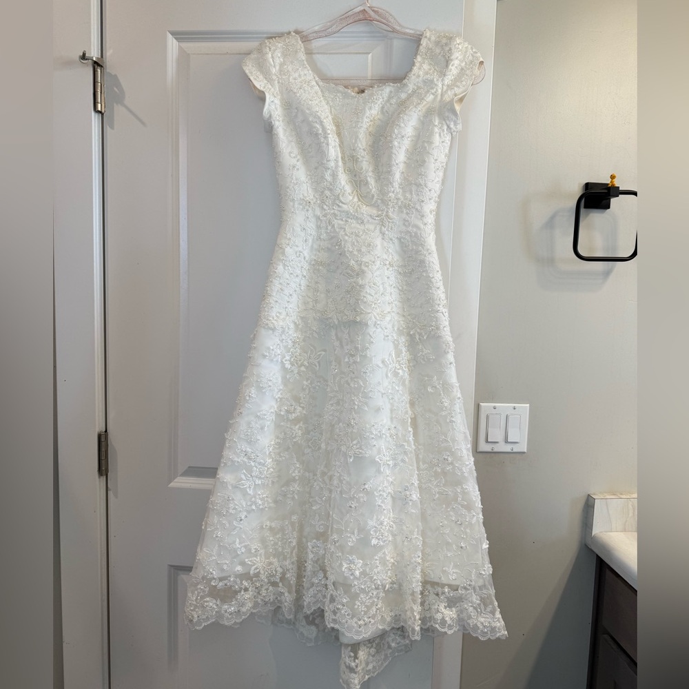 Chic White & Ivory Lace Wedding Dress (Homecoming or Prom)